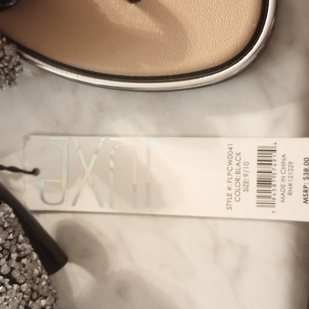 🚨NWT Sandals - Picture 2 of 3
